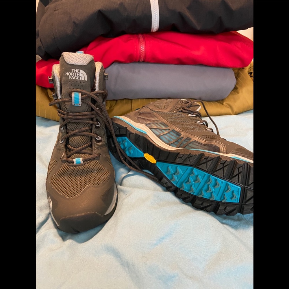 SOLD NORTH FACE Goretex Hiking Boots | Men 9